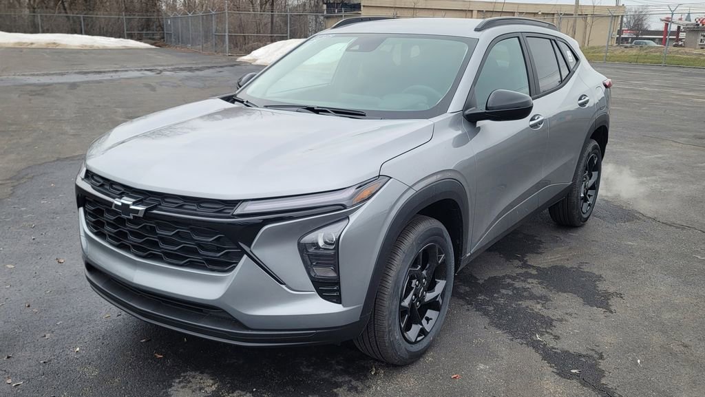 New 2026 Chevrolet Trax LT image 3