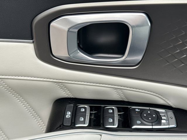 Used 2025 Kia Sorento SX image 19