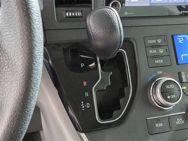 Used 2019 Toyota Sienna LE image 33