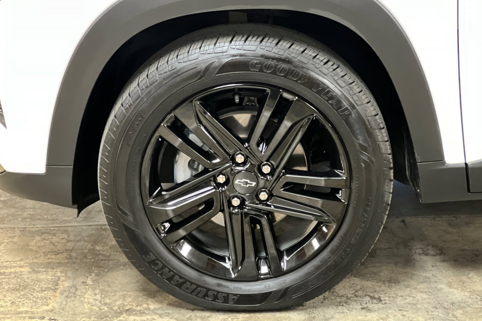 Used 2024 Chevrolet Trax ACTIV w/ Sunroof Package image 35