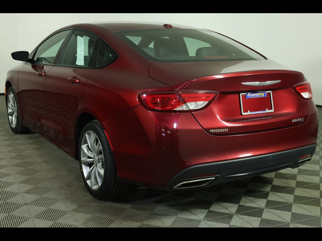 Used 2016 Chrysler 200 S FWD image 9