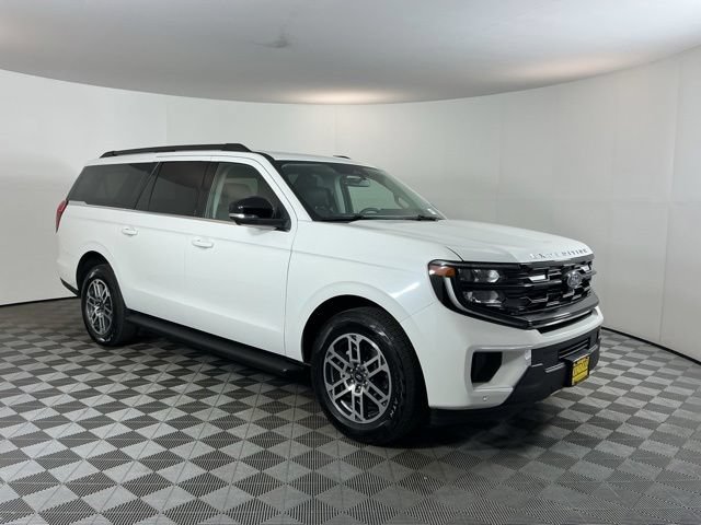 Used 2026 Ford Expedition Max Active AWD/4WD image 3