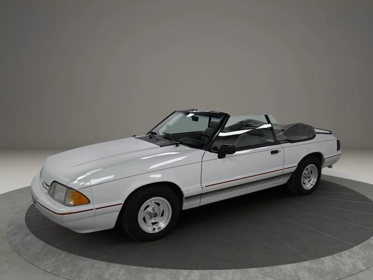 Used 1992 Ford Mustang LX image 26