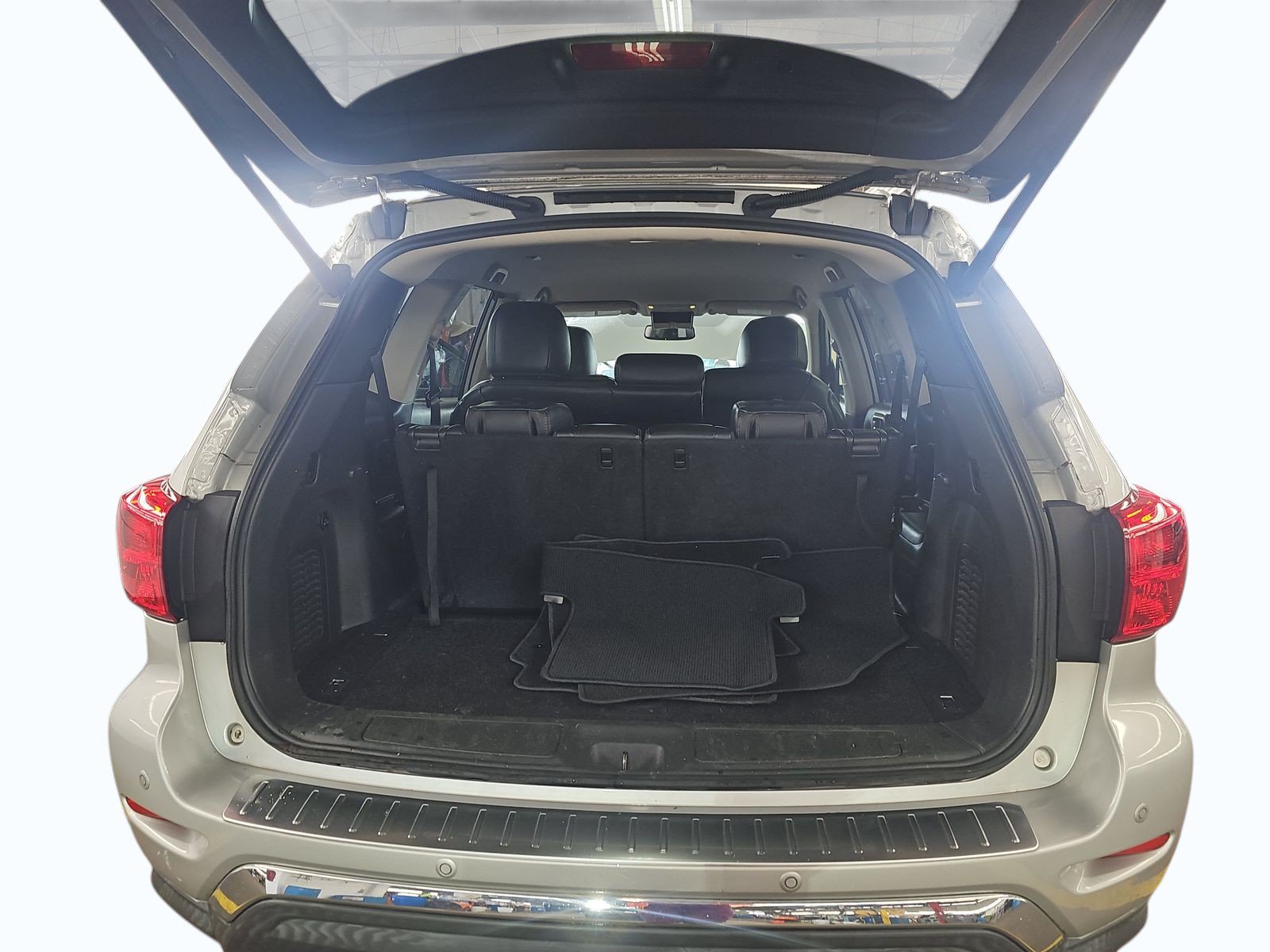 Used 2017 Nissan Pathfinder SL w/ SL Tech Package AWD/4WD image 7