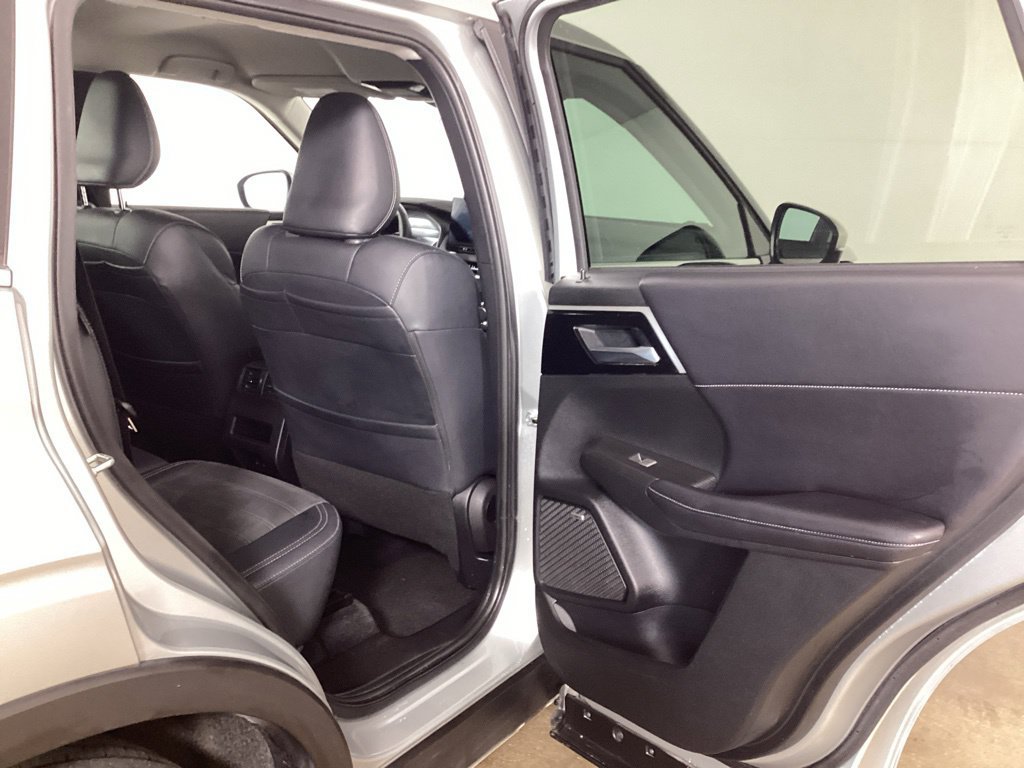 Used 2025 Mitsubishi Outlander SE AWD/4WD image 26