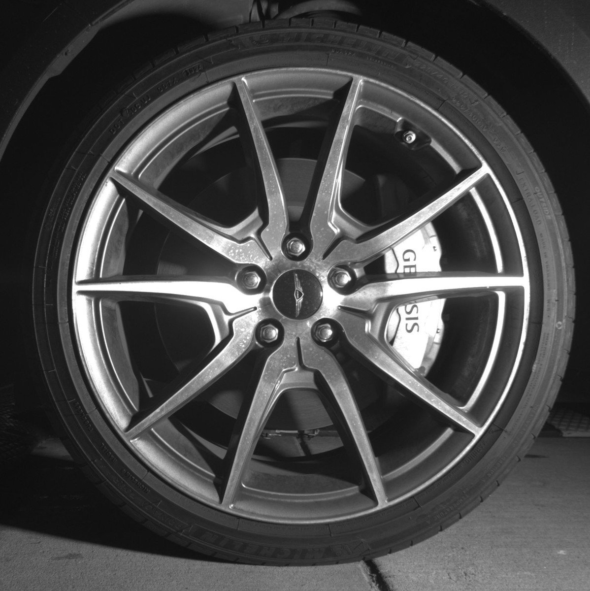 Used 2025 Genesis G70 2.5T image 12