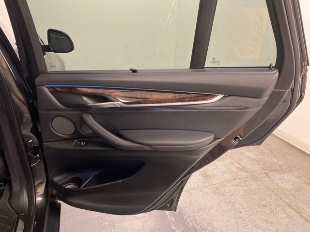 Used 2015 BMW X5 xDrive50i AWD/4WD image 27
