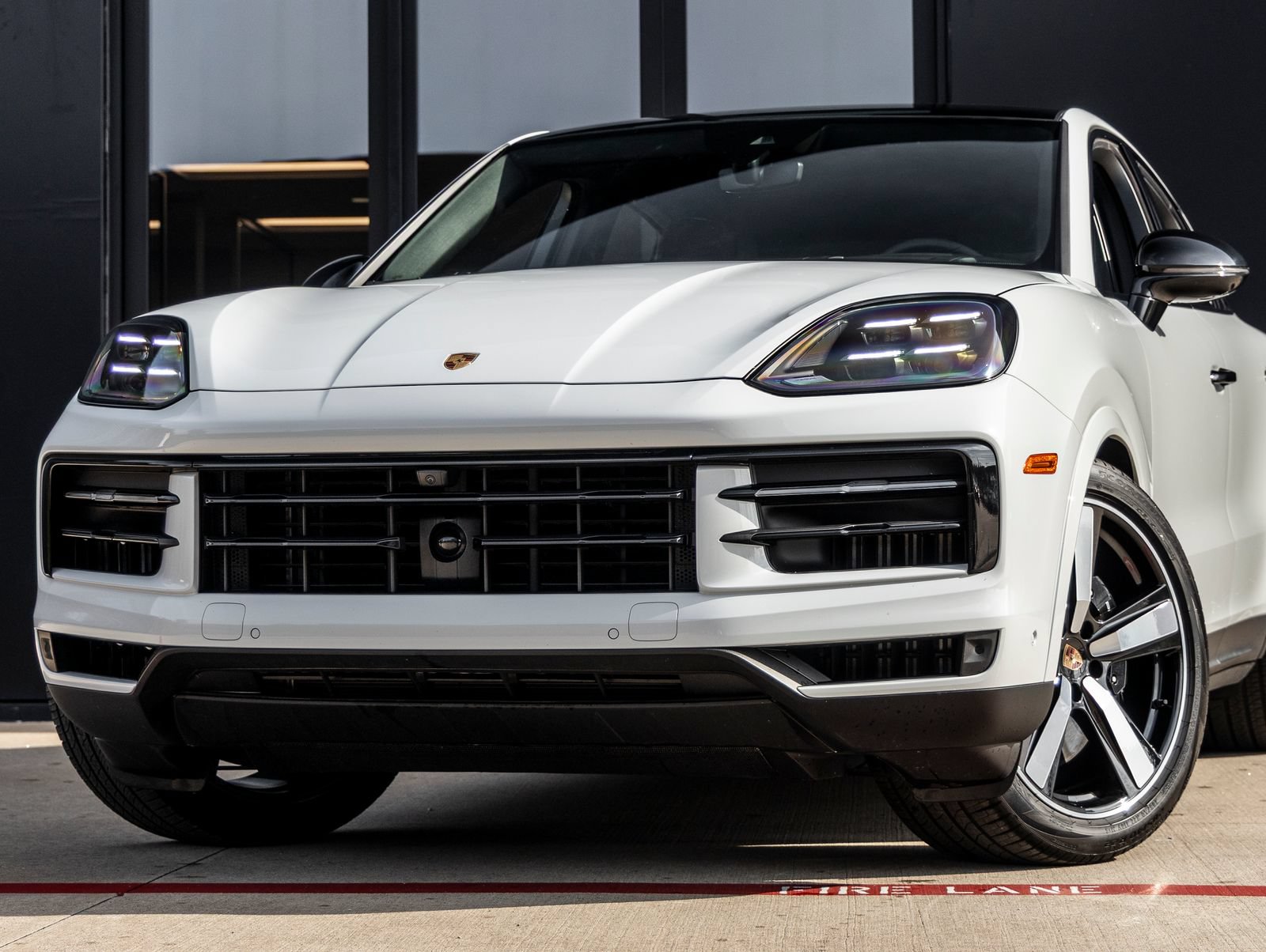 Certified 2025 Porsche Cayenne S AWD/4WD image 7