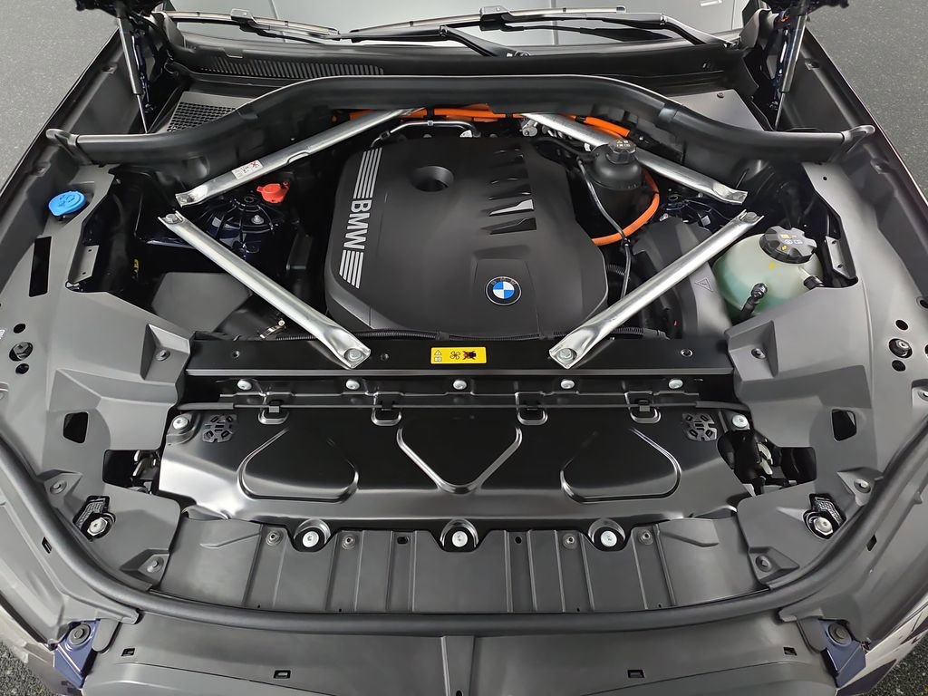 New 2026 BMW X5 xDrive50e w/ Executive Package image 30