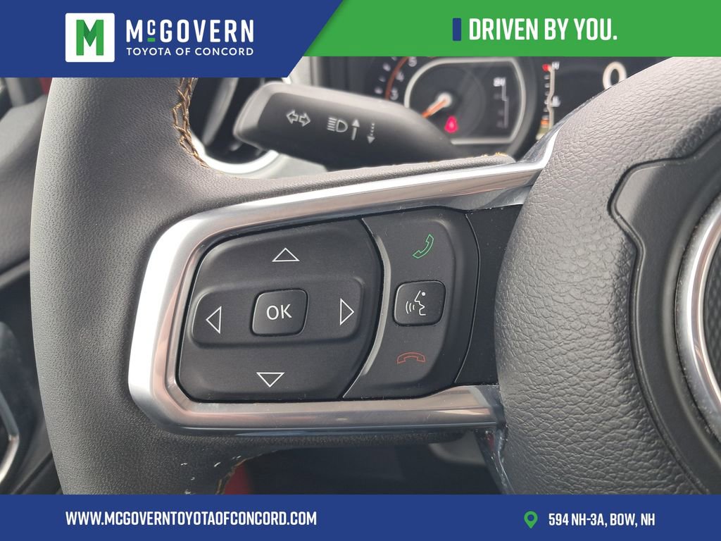 Used 2024 Jeep Wrangler Unlimited Sahara AWD/4WD image 22