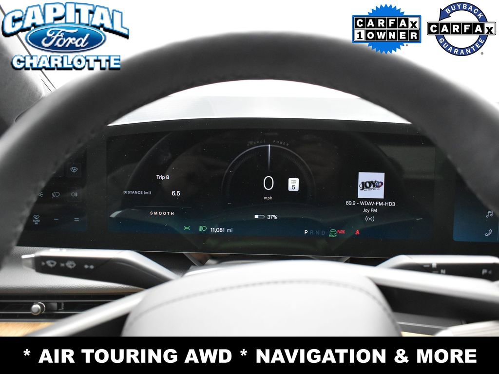 Used 2024 Lucid Air Touring image 12