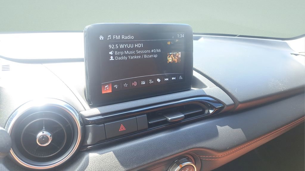 Used 2022 MAZDA MX-5 Miata Grand Touring w/ Weather Package image 17