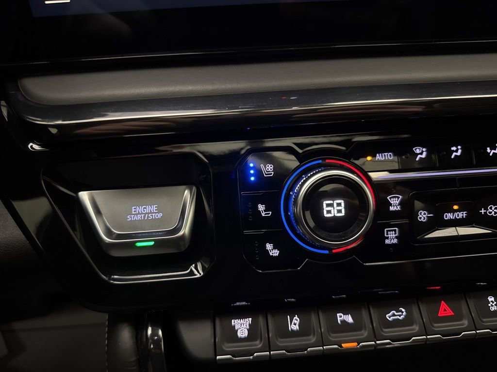 Used 2024 GMC Sierra 2500 AT4X image 48