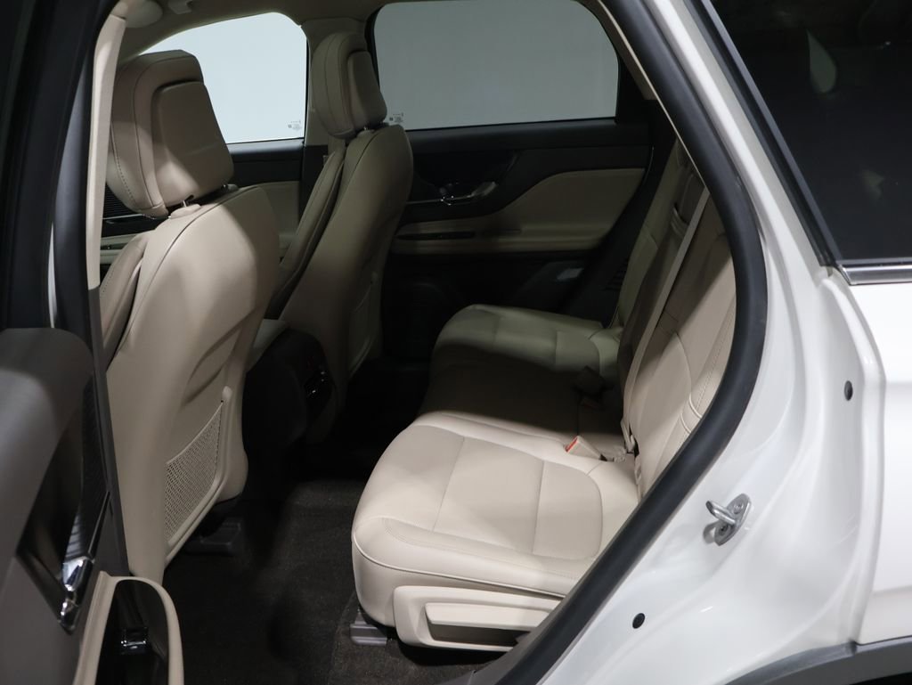 Used 2022 Lincoln Corsair Reserve w/ Equipment Group 201A image 19