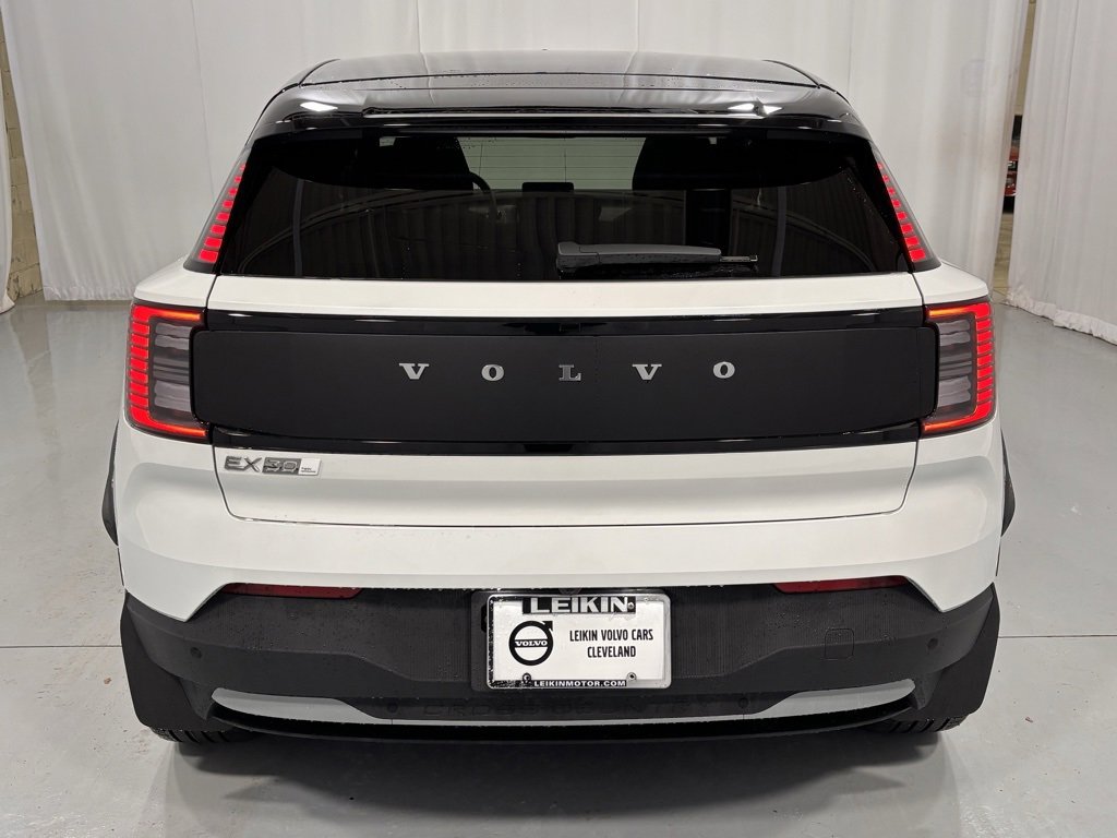 New 2026 Volvo EX30 Cross Country Ultra image 7