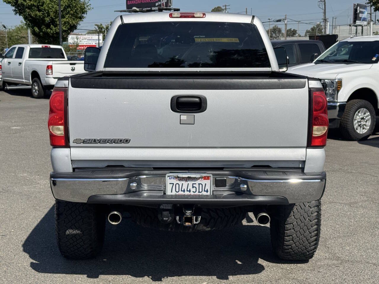 Used 2007 Chevrolet Silverado 2500 LT w/ Onstar Plus Package AWD/4WD image 6