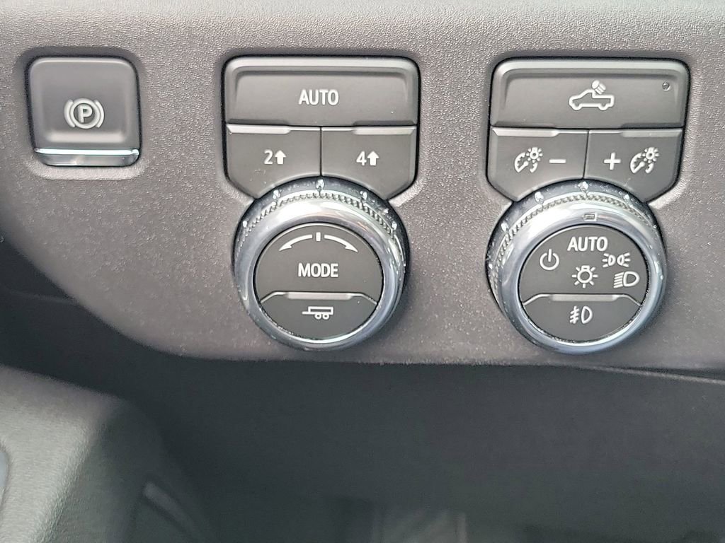 Used 2026 GMC Sierra 1500 Elevation w/ Preferred Package image 5