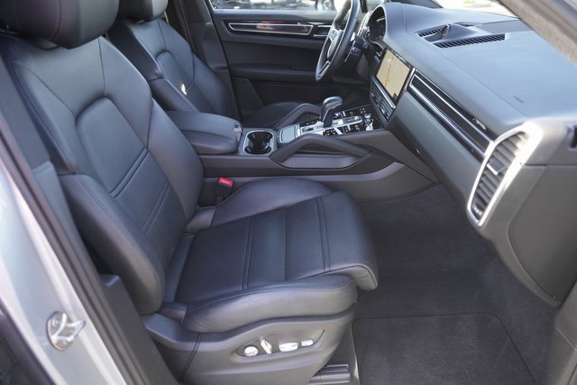 Used 2021 Porsche Cayenne image 19