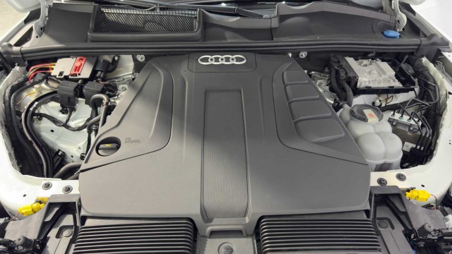 Used 2020 Audi Q7 2.0T Premium Plus AWD/4WD image 35
