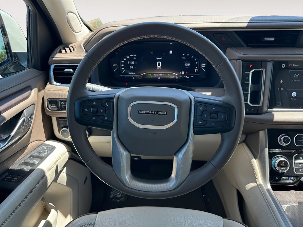Used 2024 GMC Yukon Denali AWD/4WD image 12