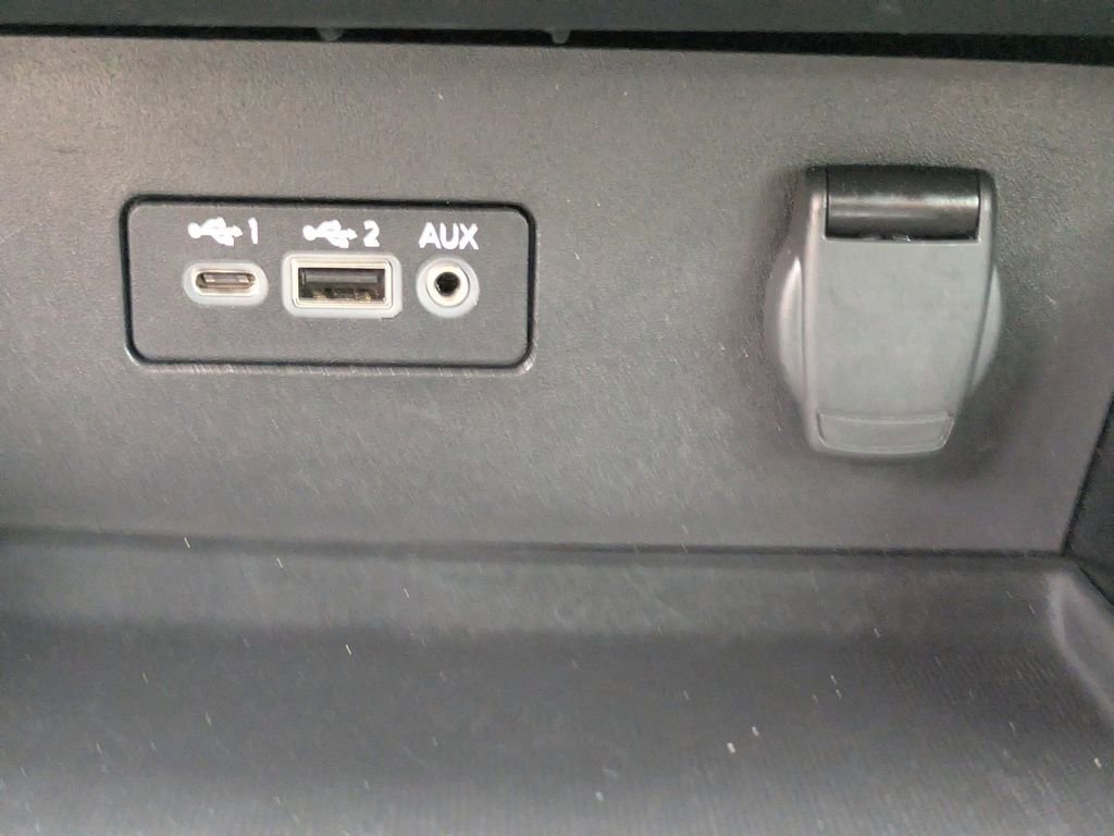 Used 2024 Nissan Altima 2.5 SV FWD image 21