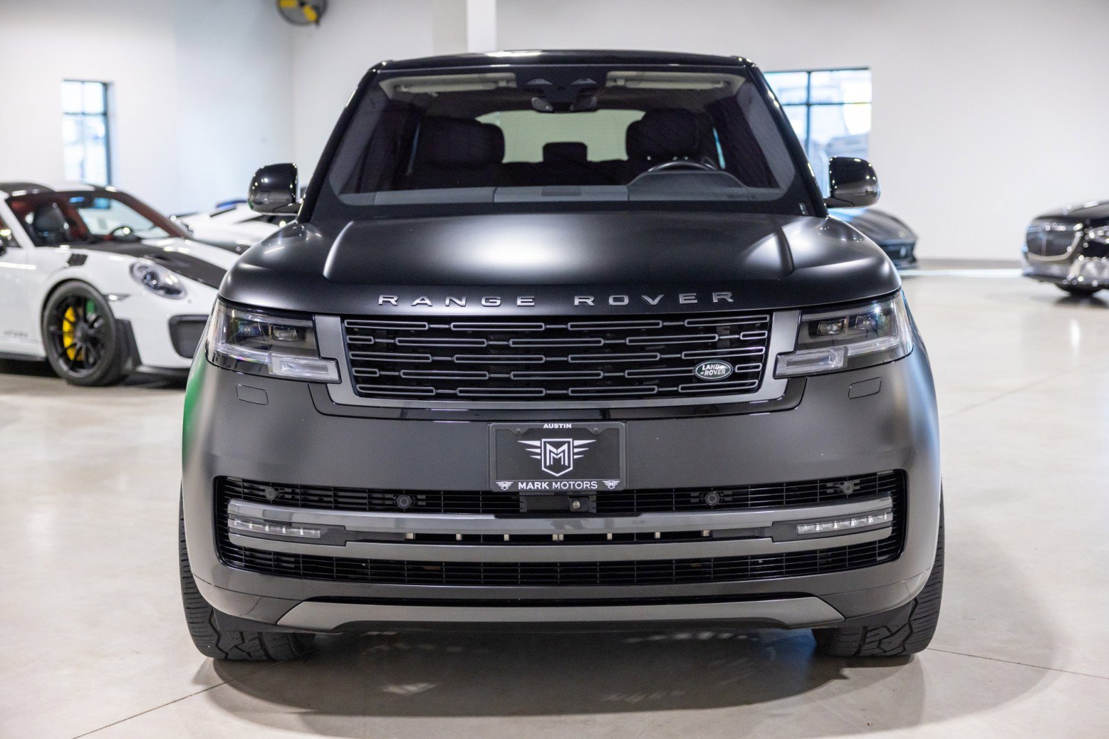 Used 2023 Land Rover Range Rover SE image 11