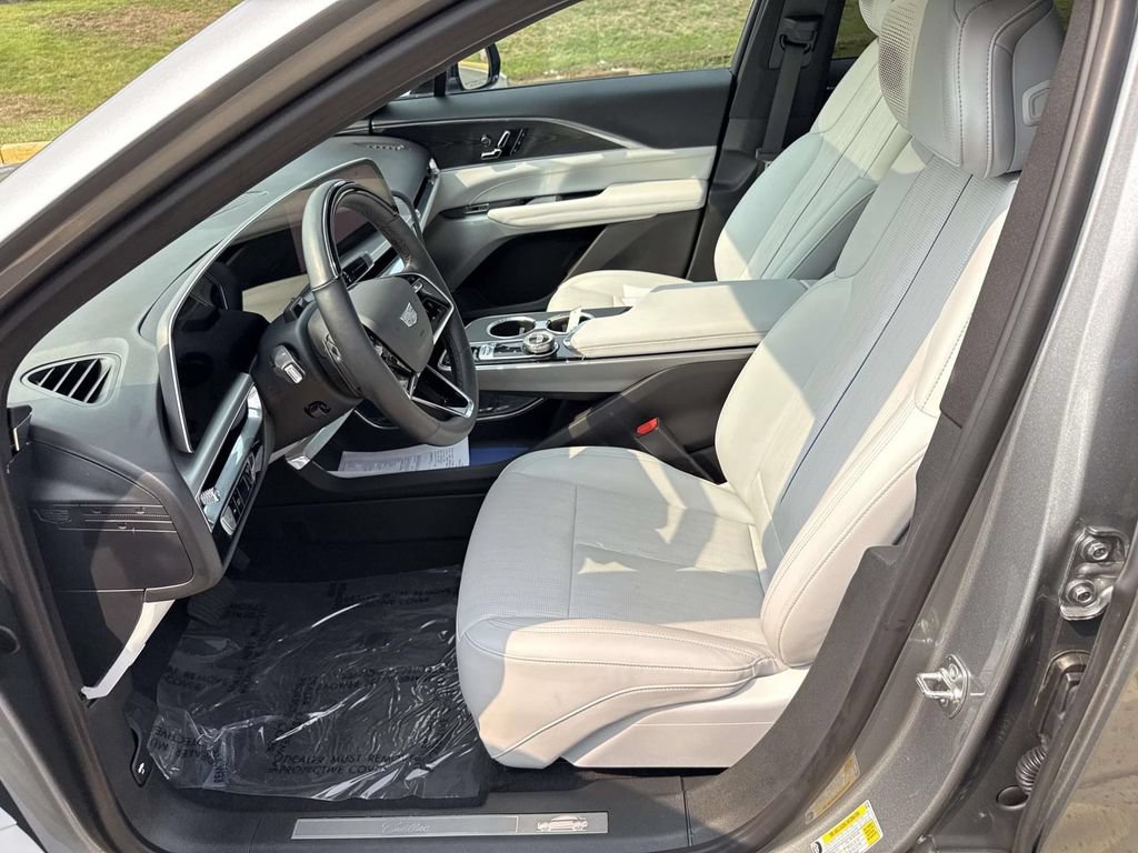 Certified 2024 Cadillac Lyriq Sport AWD/4WD image 6
