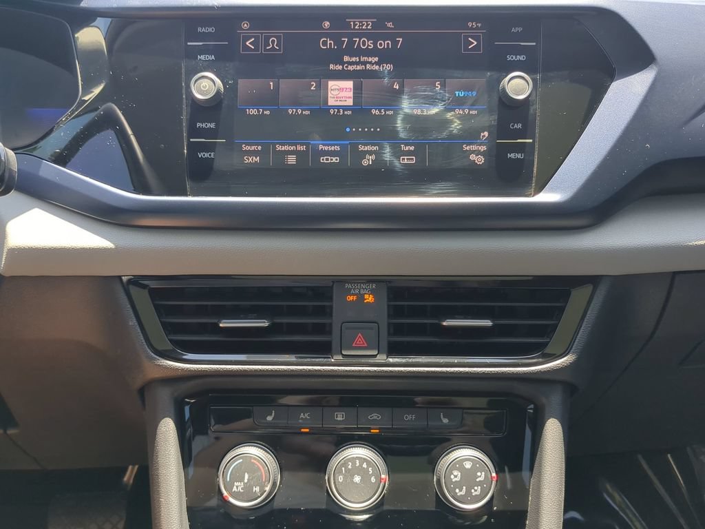 Certified 2023 Volkswagen Taos SE w/ Panoramic Sunroof Package FWD image 23
