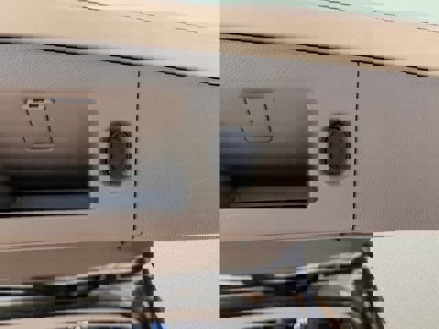 Used 2015 Chevrolet Suburban LTZ image 9