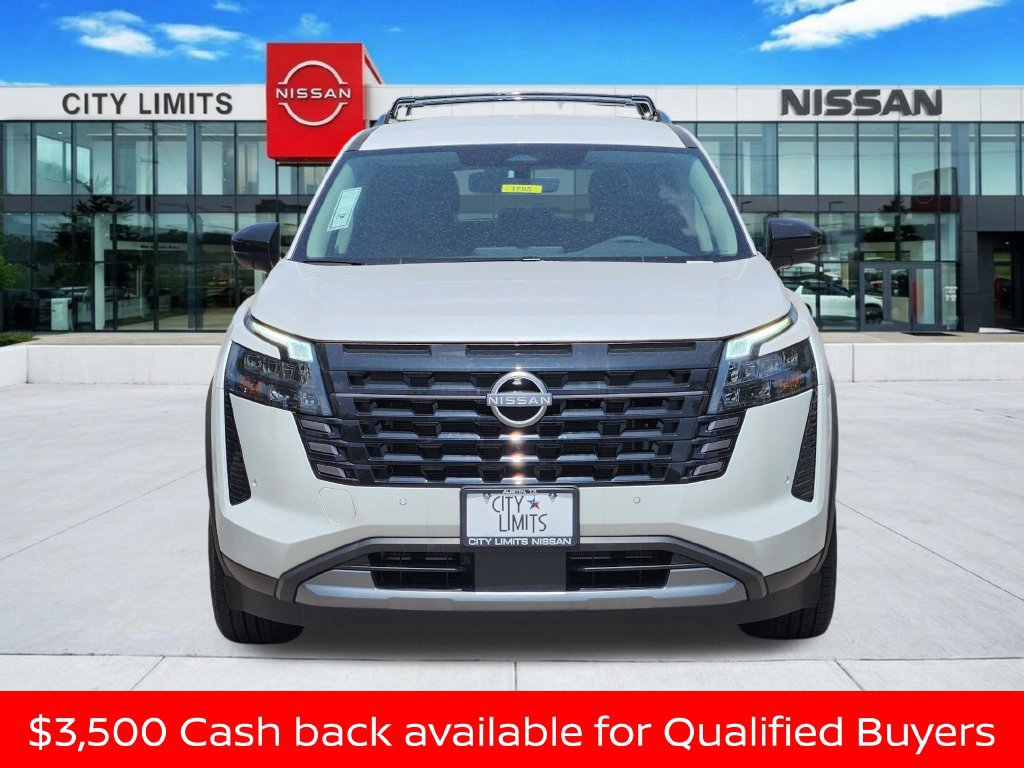 New 2026 Nissan Pathfinder SL AWD/4WD image 2