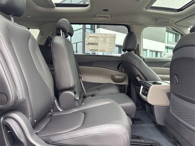 New 2026 Kia Carnival SX image 17