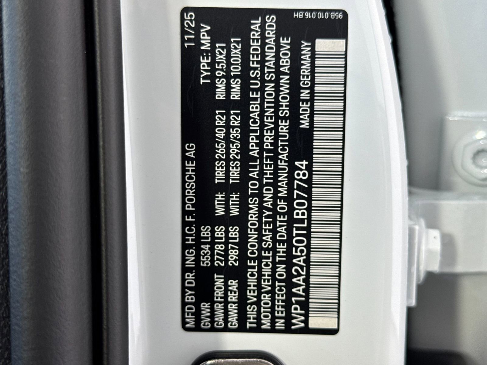 New 2026 Porsche Macan Turbo image 35