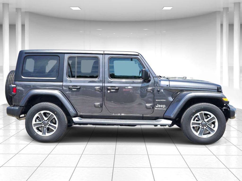 Used 2023 Jeep Wrangler Unlimited Sahara w/ Cold Weather Group AWD/4WD image 2