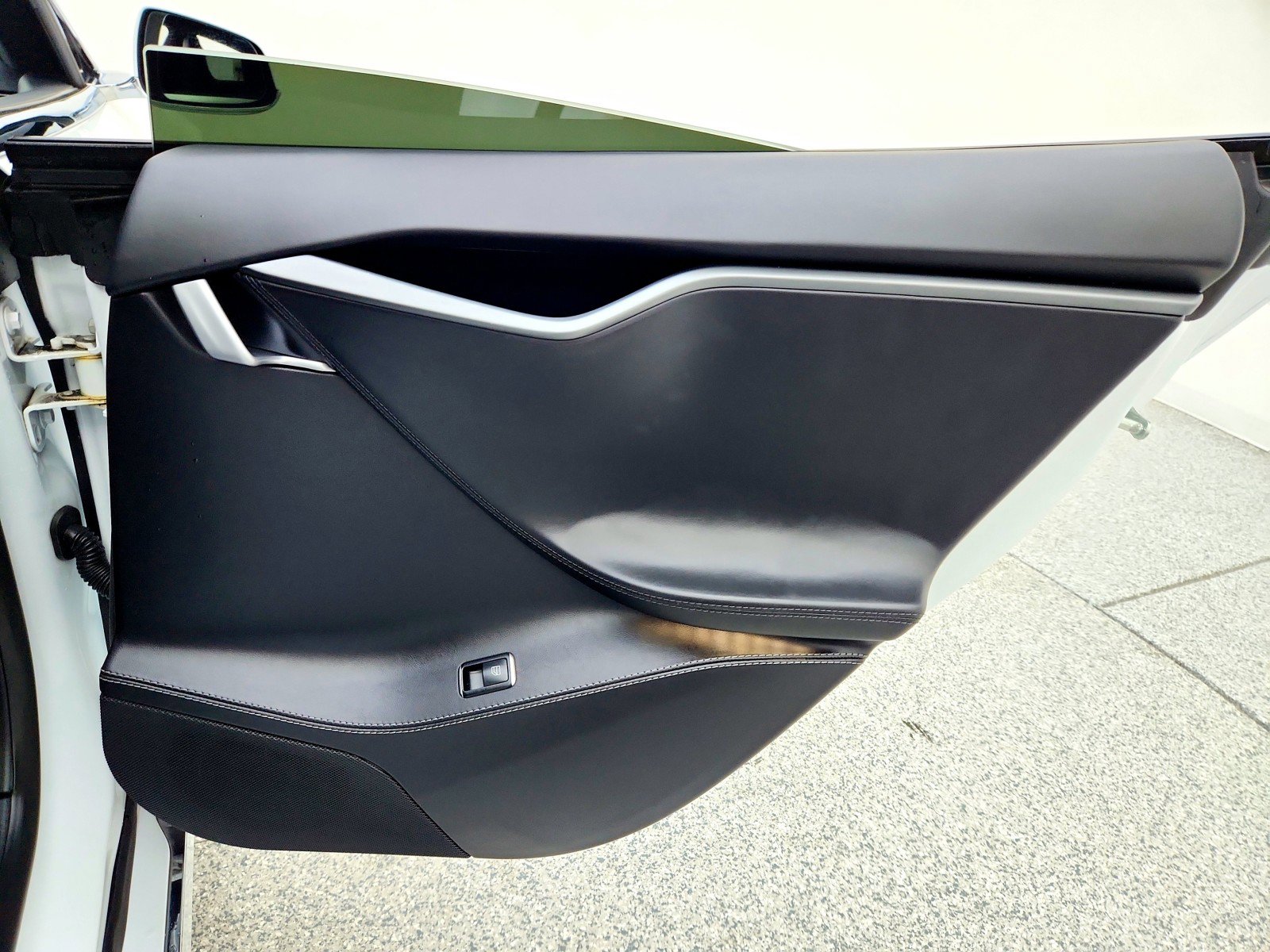 Used 2018 Tesla Model S P100D image 27