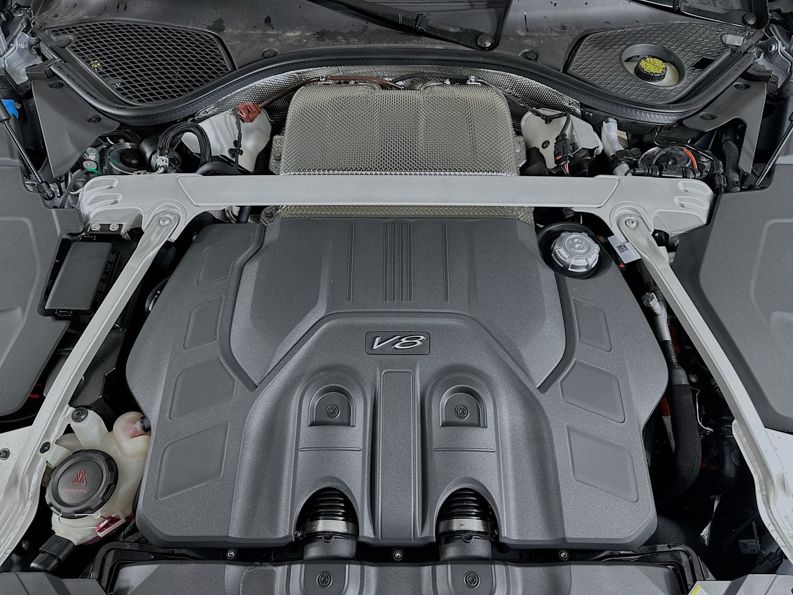 New 2026 Bentley Flying Spur V8 AWD/4WD image 16
