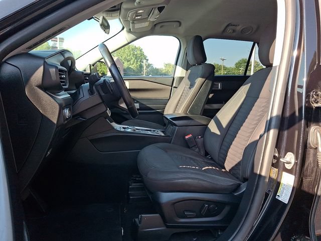 Used 2020 Ford Explorer XLT w/ Comfort Package RWD image 13