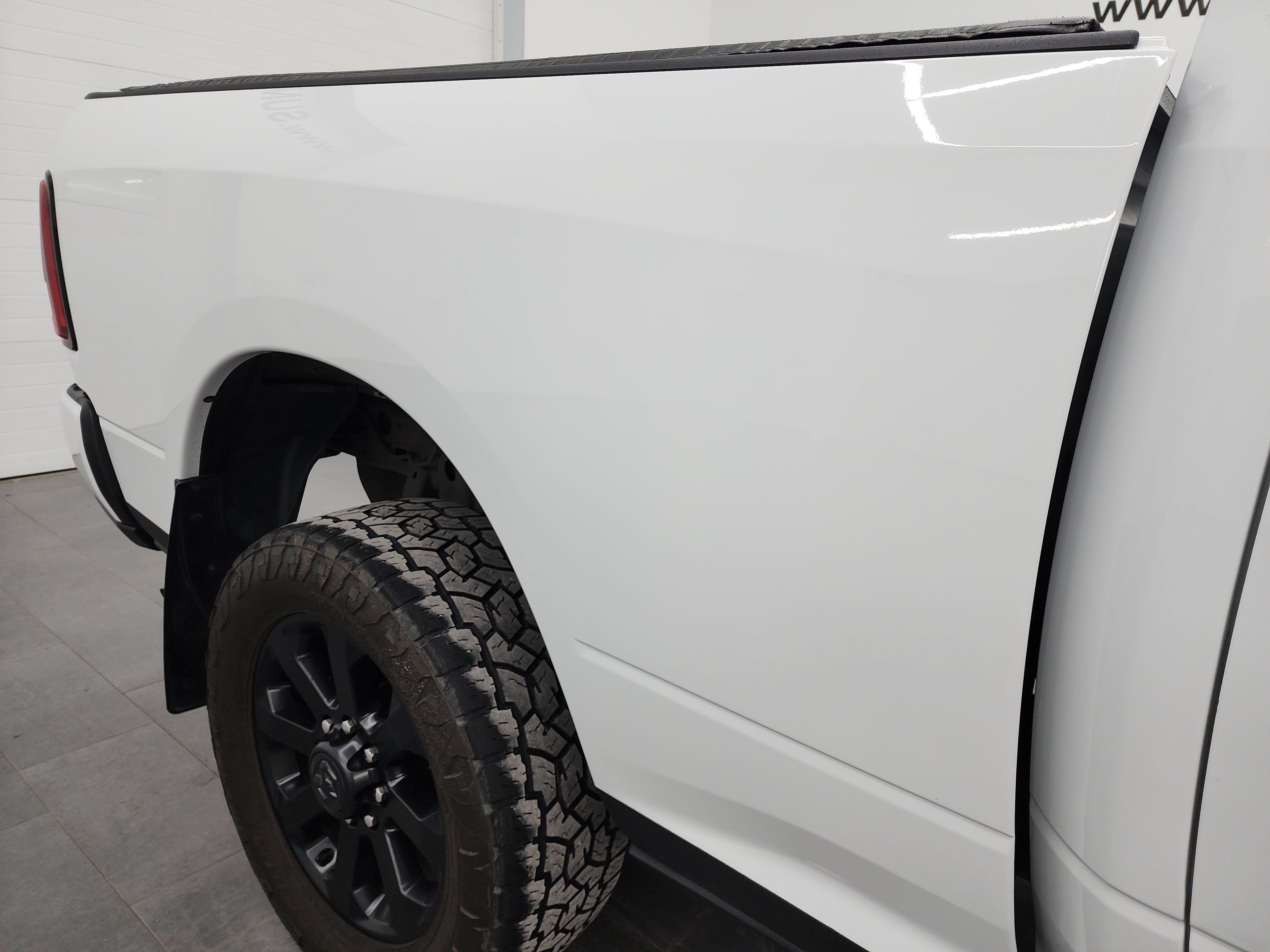 Used 2020 RAM 2500 Big Horn w/ Night Edition AWD/4WD image 30
