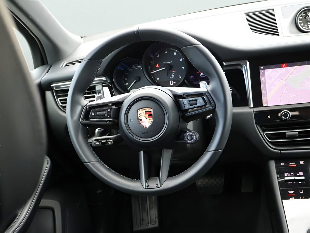 Certified 2025 Porsche Macan Turbo image 20