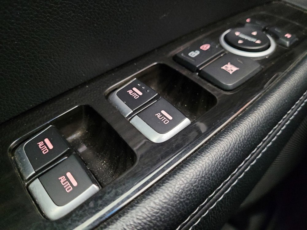 Used 2019 Kia Sorento LX image 27