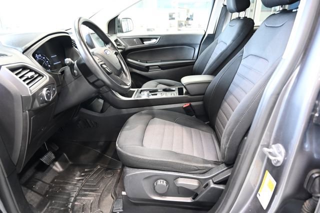 Used 2022 Ford Edge SE w/ Black Appearance Package AWD/4WD image 9