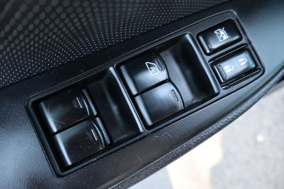 Used 2012 Subaru Outback 2.5i Limited w/ Moonroof Pkg image 27