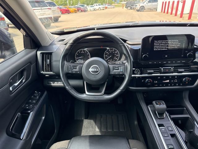 Used 2023 Nissan Pathfinder SL w/ SL Premium Package FWD image 28