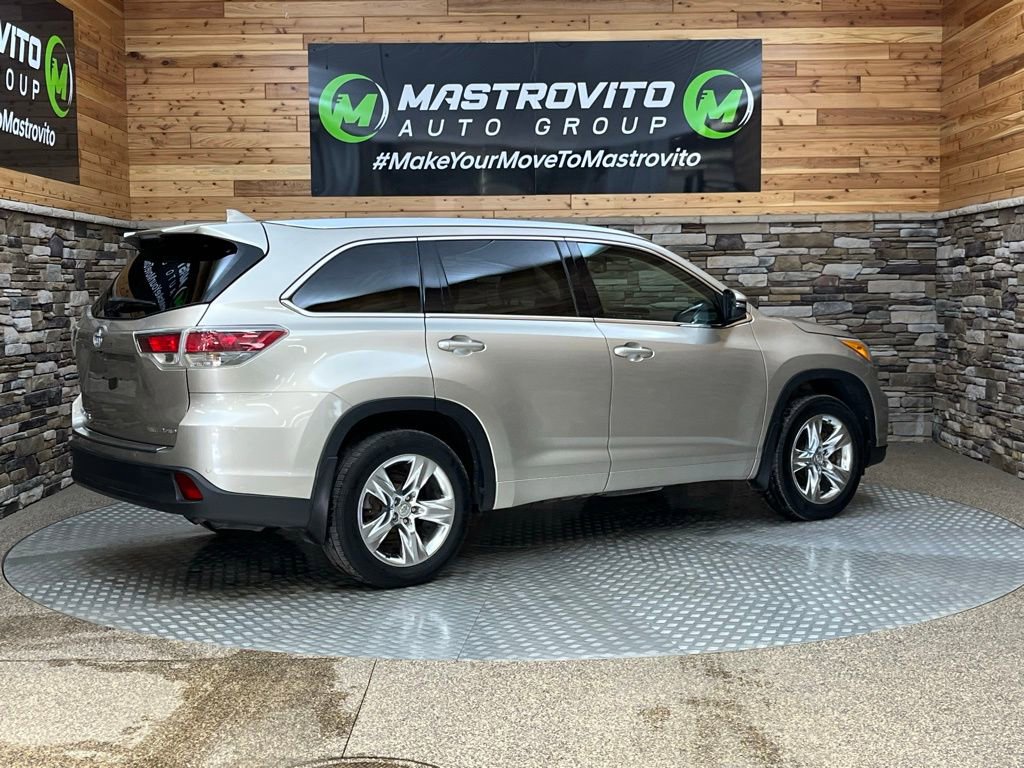 Used 2015 Toyota Highlander Limited AWD/4WD image 11