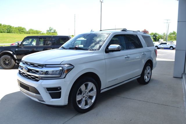Certified 2024 Ford Expedition Platinum AWD/4WD image 5