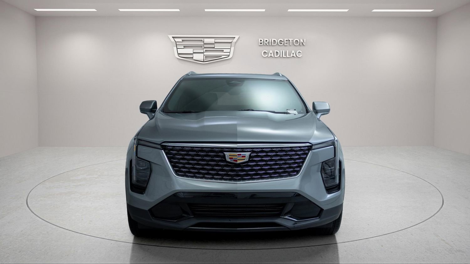 Used 2024 Cadillac XT4 Premium Luxury AWD/4WD image 2