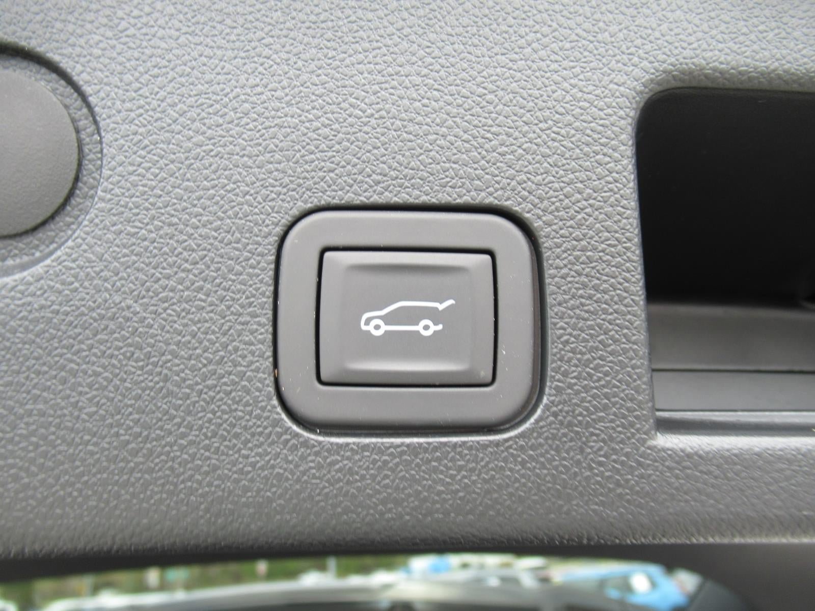 Used 2025 GMC Terrain Elevation w/ Elevation Premium Package AWD/4WD image 31