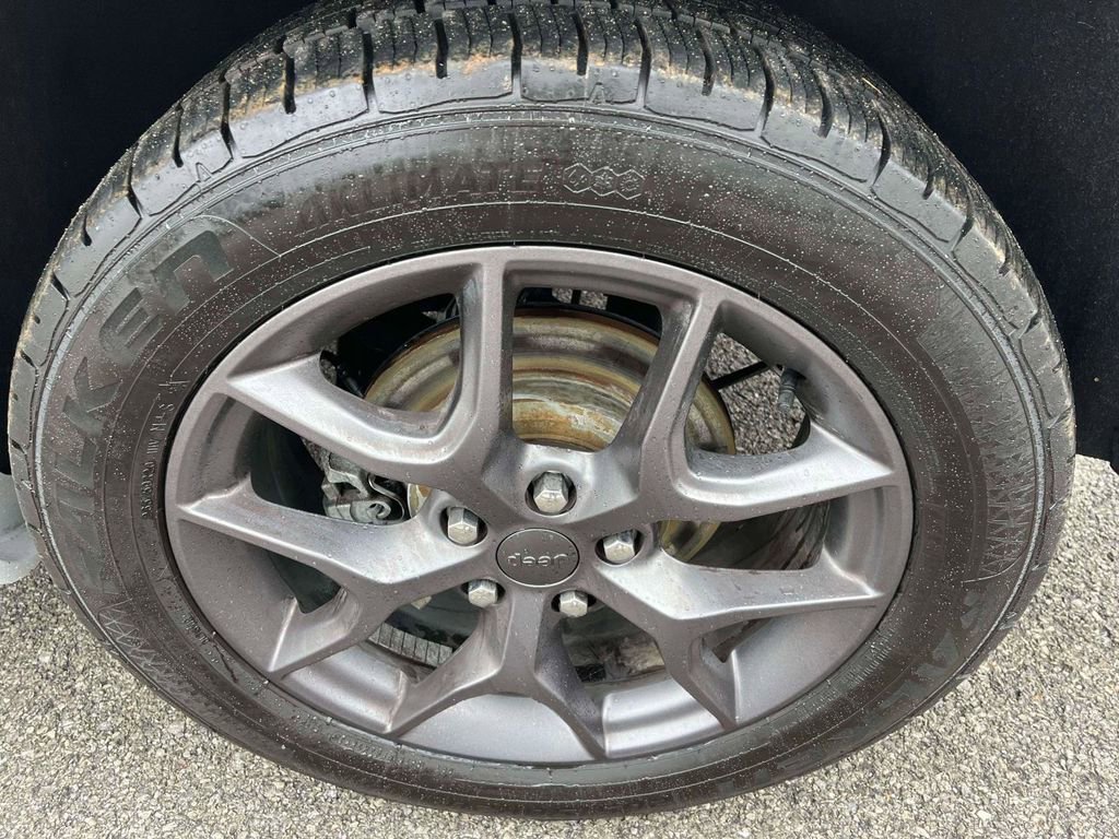 Used 2020 Jeep Grand Cherokee Limited X image 36