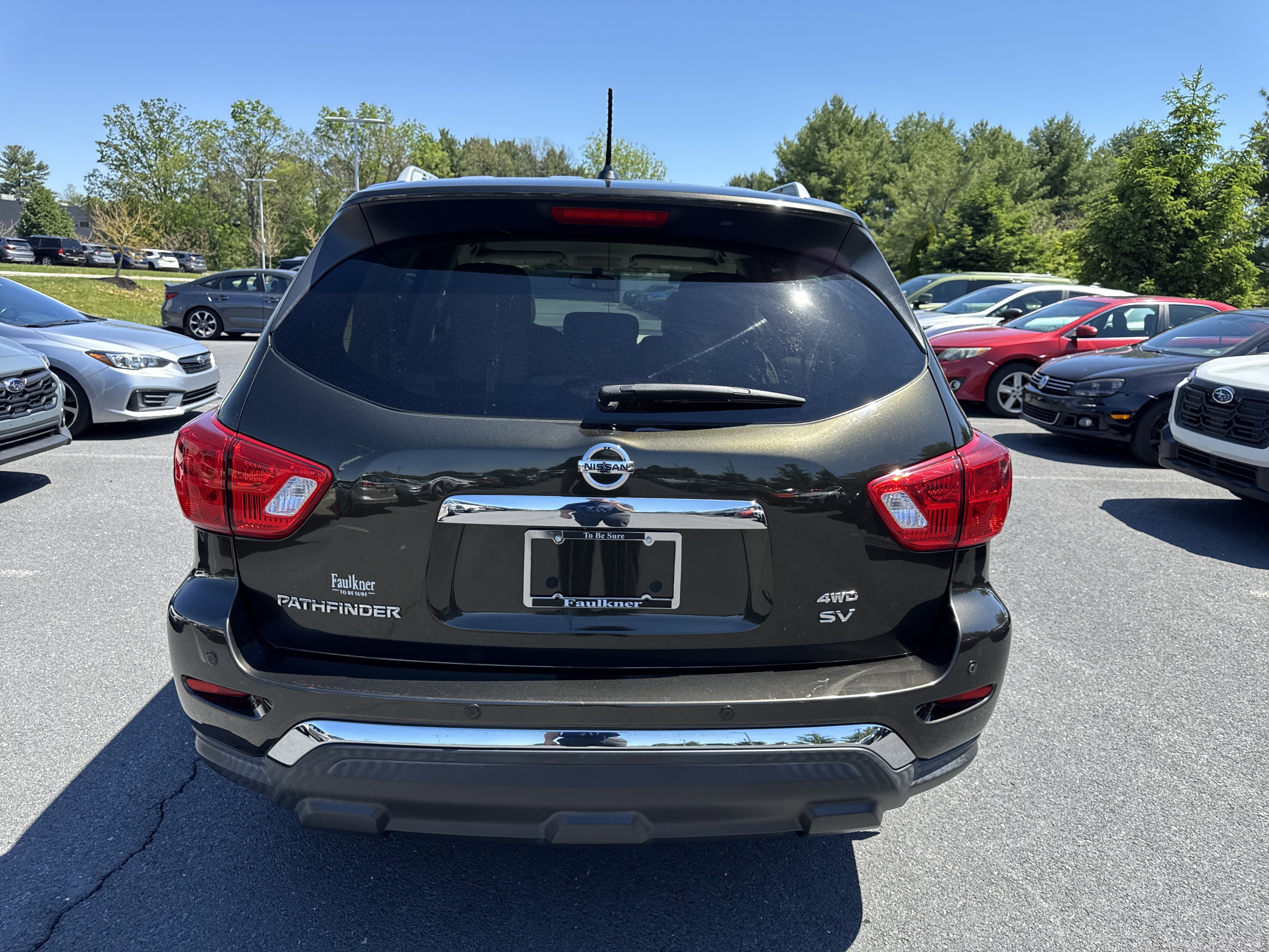 Used 2017 Nissan Pathfinder SV AWD/4WD image 28
