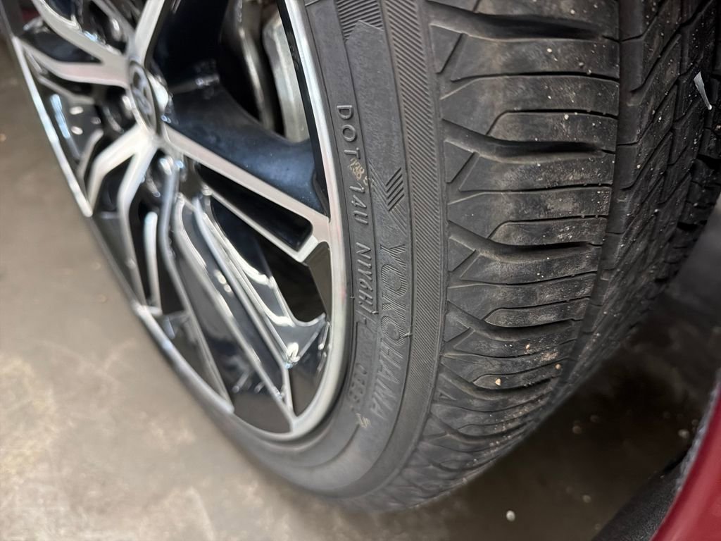 Used 2022 Toyota Avalon Touring image 27