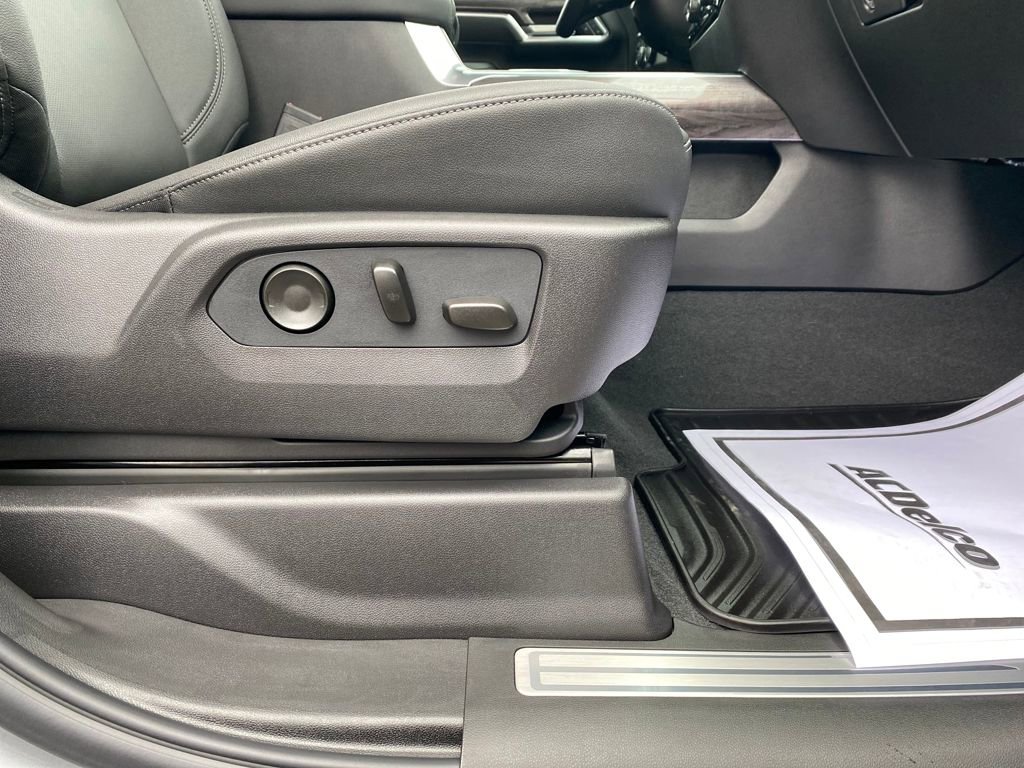 New 2026 Chevrolet Silverado 3500 LTZ w/ LTZ Premium Package image 12